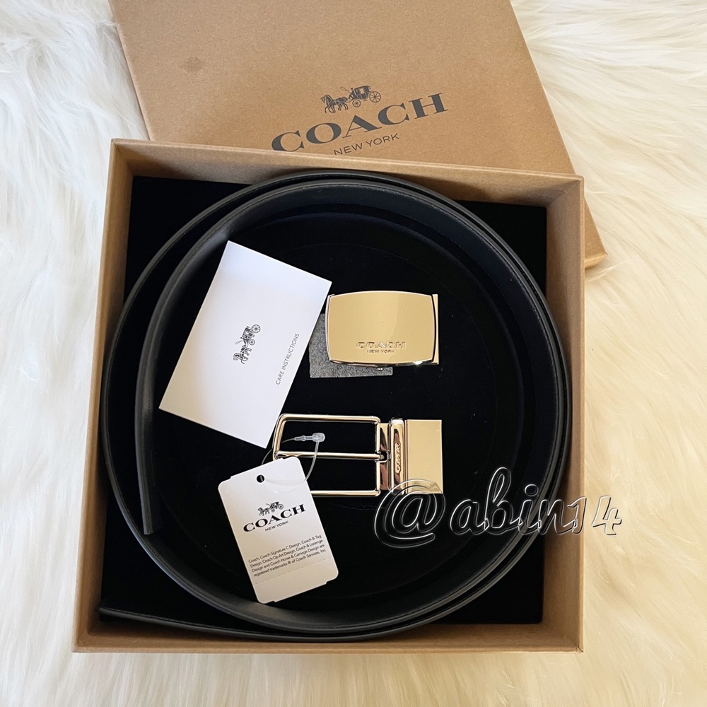 NWT Coach Signature Black Cut-to-Size Reversible Belt in a Gift Box